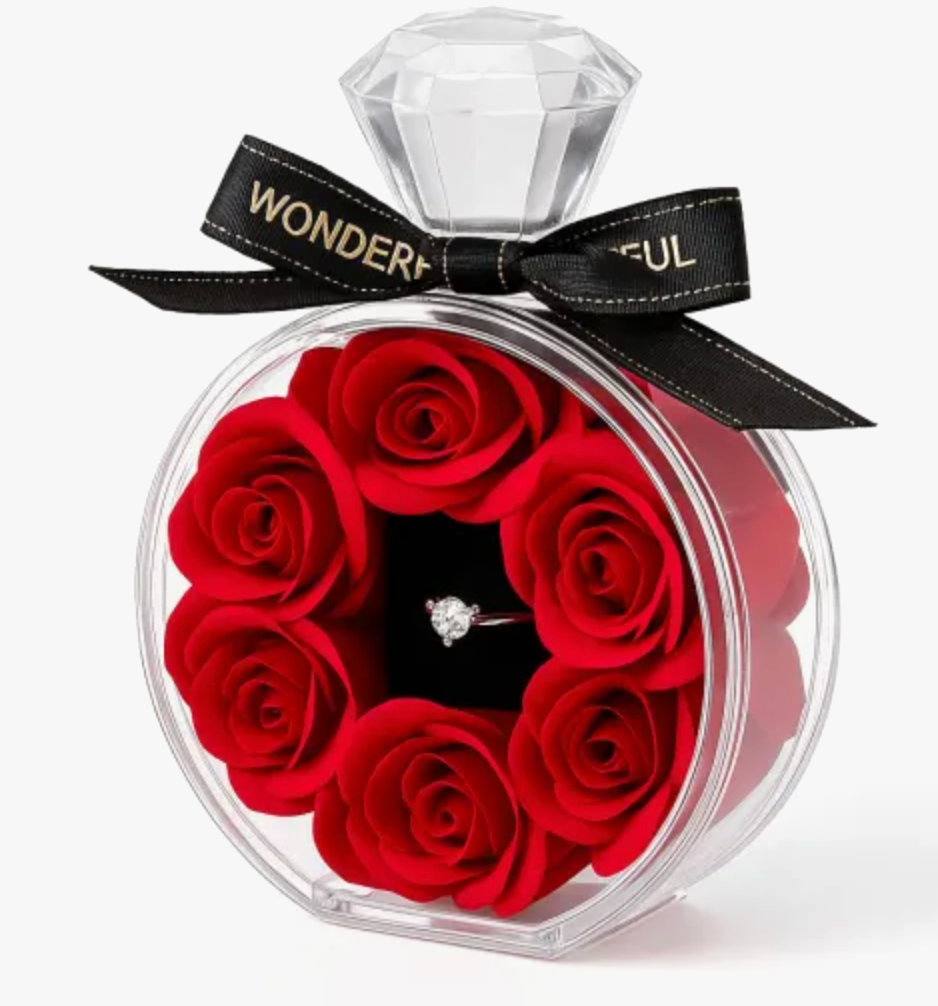 Cutia Diamant – Inel cu 9 Trandafiri Eterni